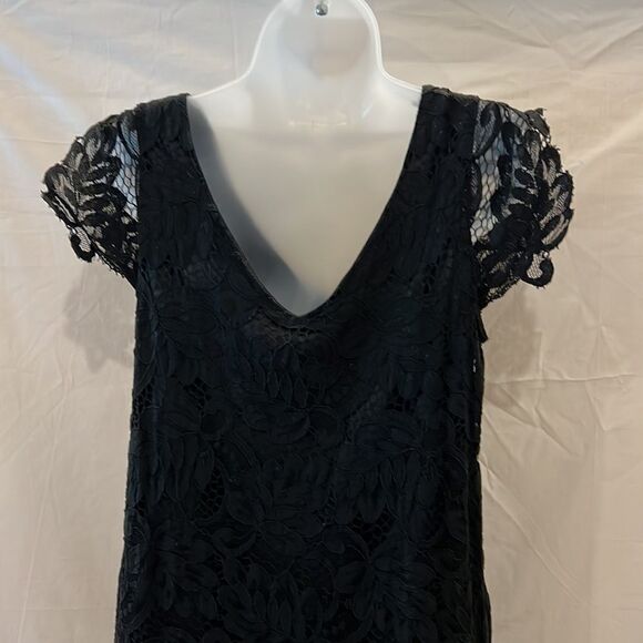 V Christina black lace lined dress. Size medium. - Picture 6 of 8